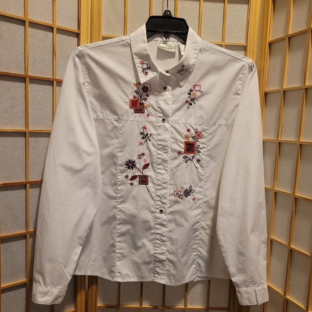 Napa Valley Womens Floral White Embroidered Pearl Button Shirt Sz XL